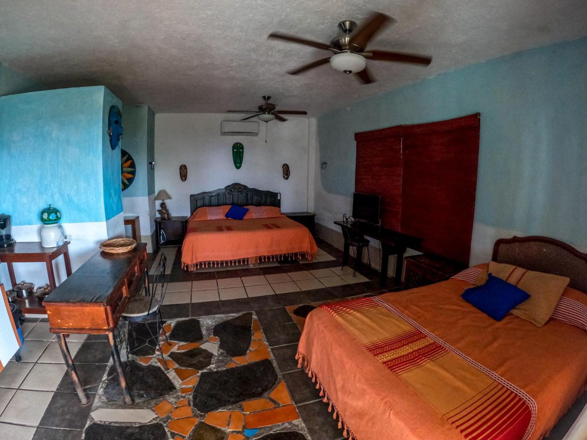 Casa Artista Bed & Breakfast Manzanillo Exterior photo